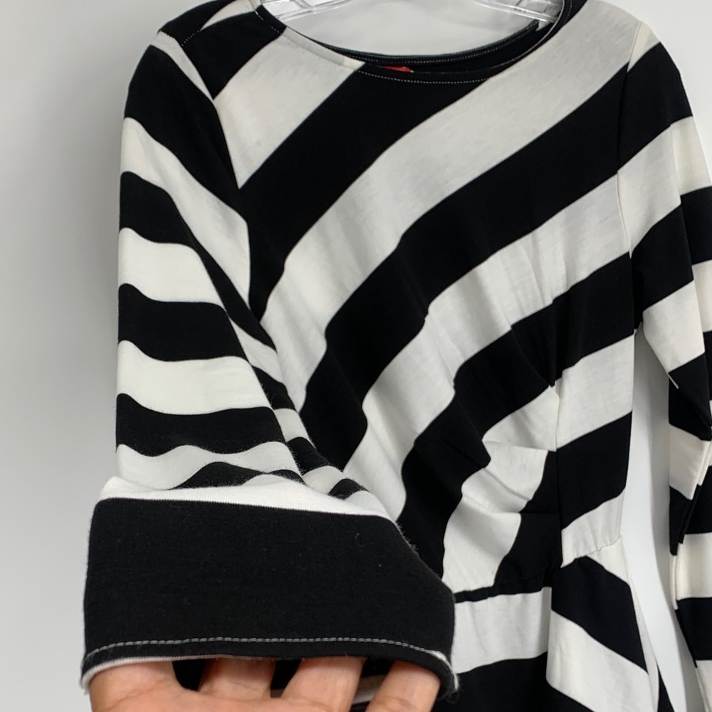 Sz M Women’s Chic Striped Long Sleeve Dress black and White Used - Picture 4 of 10